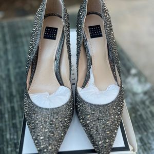 WHITE HOUSE BLACK MARKET  HOLLY RHINESTONE PUMP GREY NIB